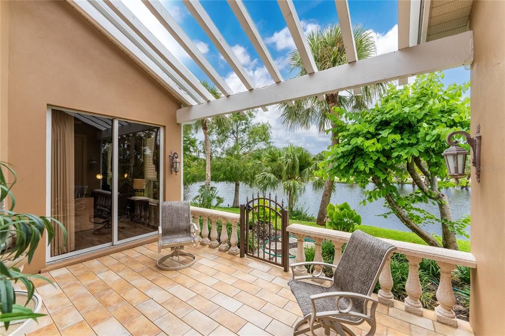 En Venta: $1,300,000 (4 camas, 3 baños, 3435 Pies cuadrados)