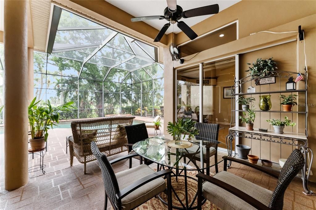 En Venta: $1,300,000 (4 camas, 3 baños, 3435 Pies cuadrados)