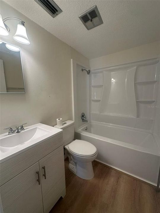 For Rent: $1,695 (3 beds, 2 baths, 881 Square Feet)