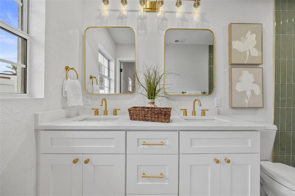 На продажу: $699,900 (4 спален, 2 ванн, 1761 Квадратных фут)