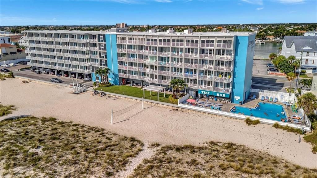 For Sale: $439,900 (1 beds, 1 baths, 365 Square Feet)