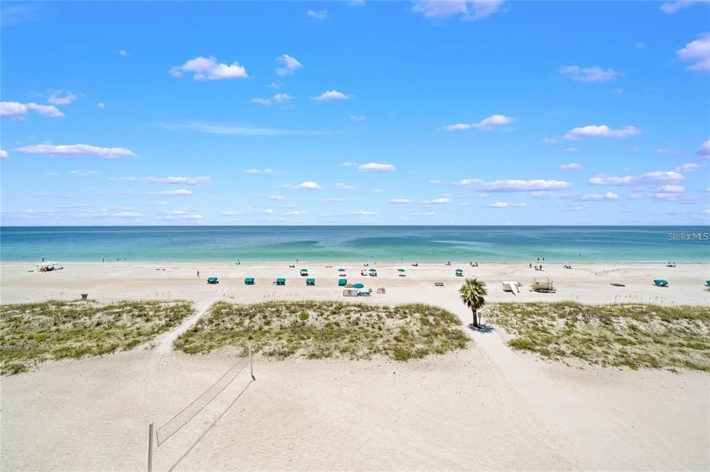 For Sale: $439,900 (1 beds, 1 baths, 365 Square Feet)