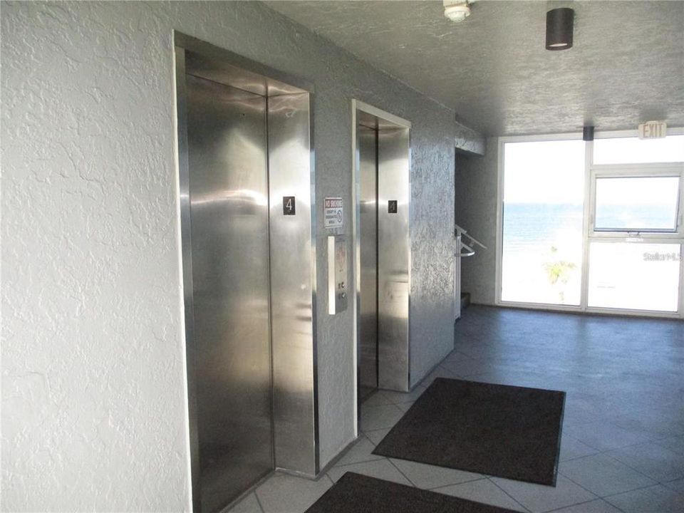 For Sale: $439,900 (1 beds, 1 baths, 365 Square Feet)