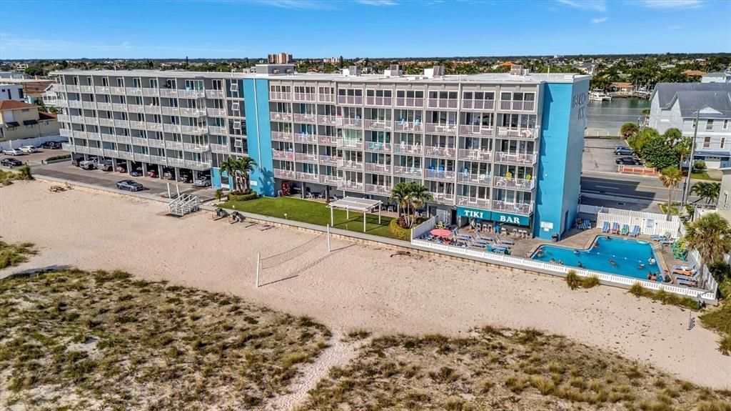 For Sale: $439,900 (1 beds, 1 baths, 365 Square Feet)