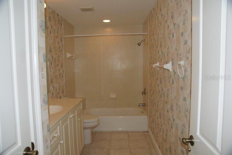 出租: $2,400 (2 贝兹, 2 浴室, 2022 平方英尺)