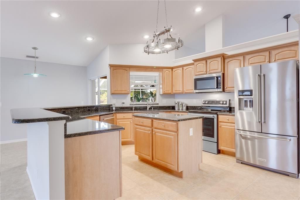 For Sale: $475,000 (3 beds, 2 baths, 2018 Square Feet)