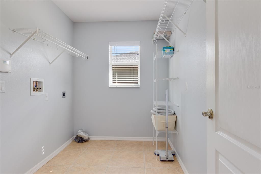 For Sale: $475,000 (3 beds, 2 baths, 2018 Square Feet)