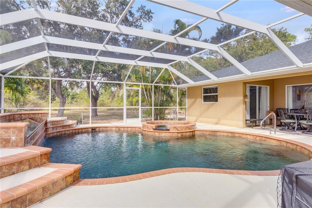 For Sale: $475,000 (3 beds, 2 baths, 2018 Square Feet)