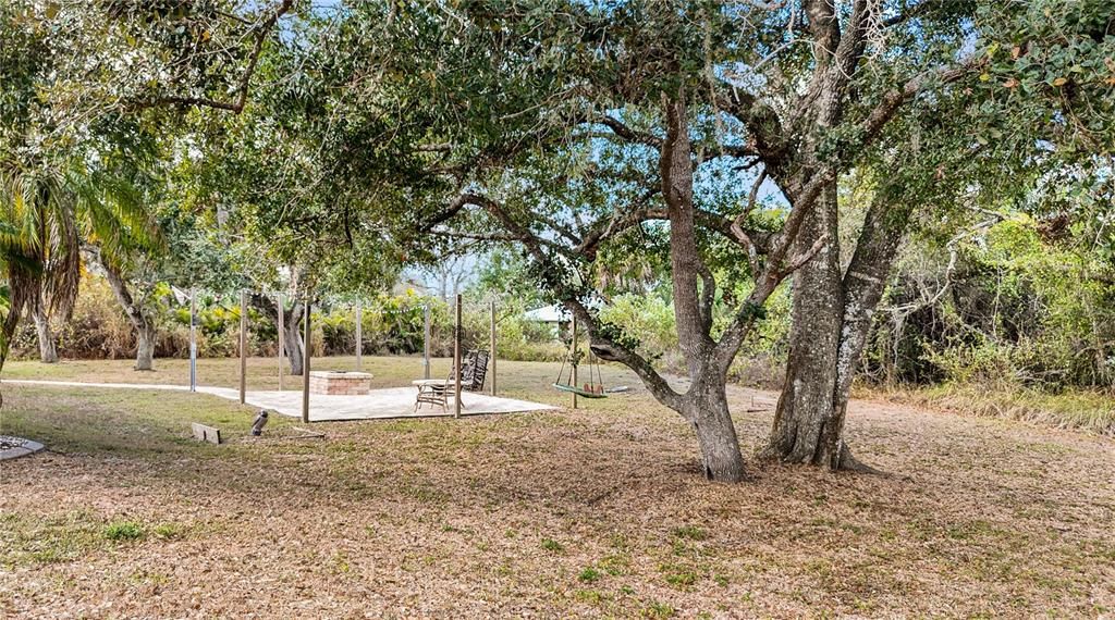 For Sale: $475,000 (3 beds, 2 baths, 2018 Square Feet)