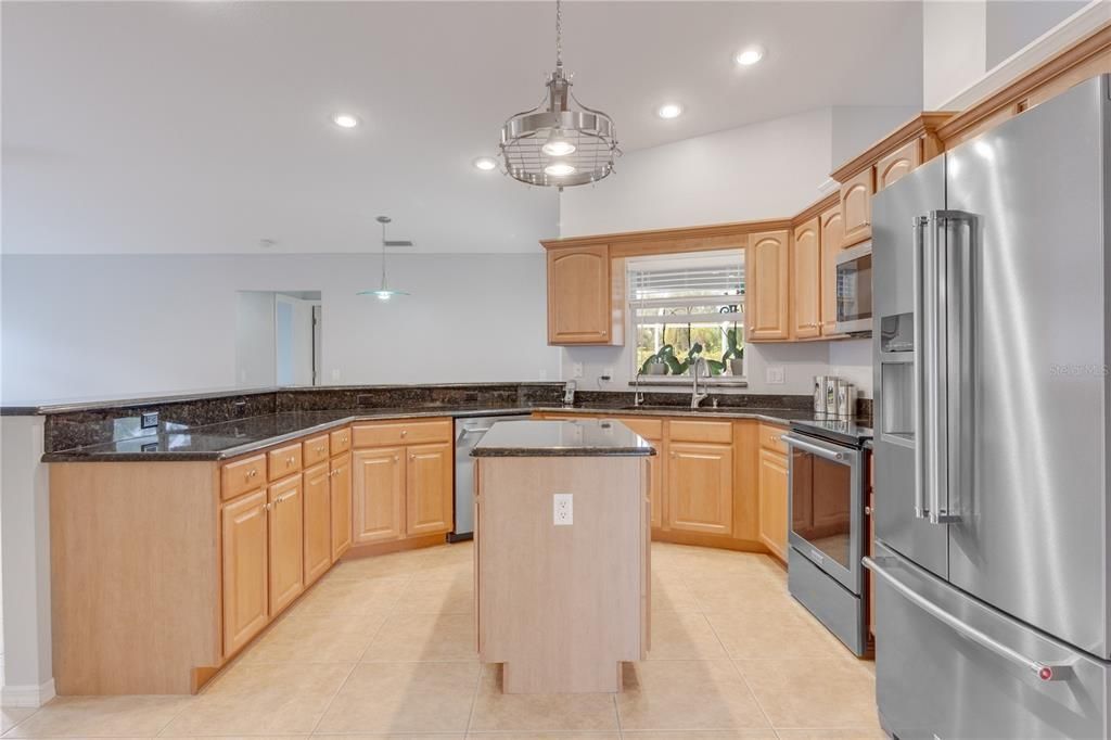 For Sale: $475,000 (3 beds, 2 baths, 2018 Square Feet)