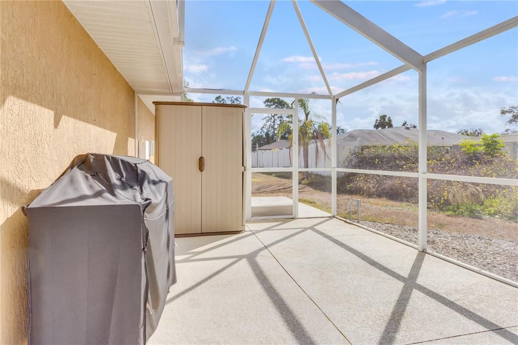 For Sale: $475,000 (3 beds, 2 baths, 2018 Square Feet)