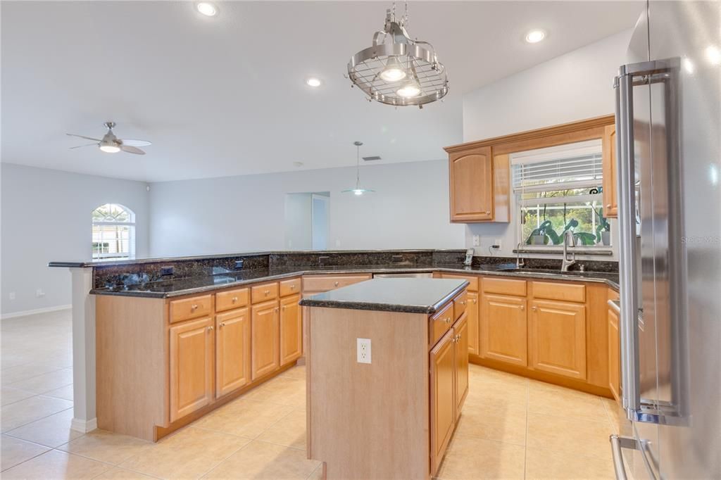 For Sale: $475,000 (3 beds, 2 baths, 2018 Square Feet)