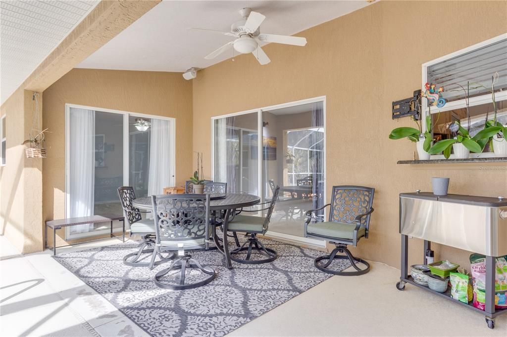 For Sale: $475,000 (3 beds, 2 baths, 2018 Square Feet)