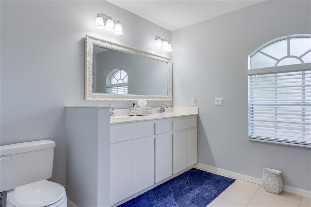 For Sale: $475,000 (3 beds, 2 baths, 2018 Square Feet)