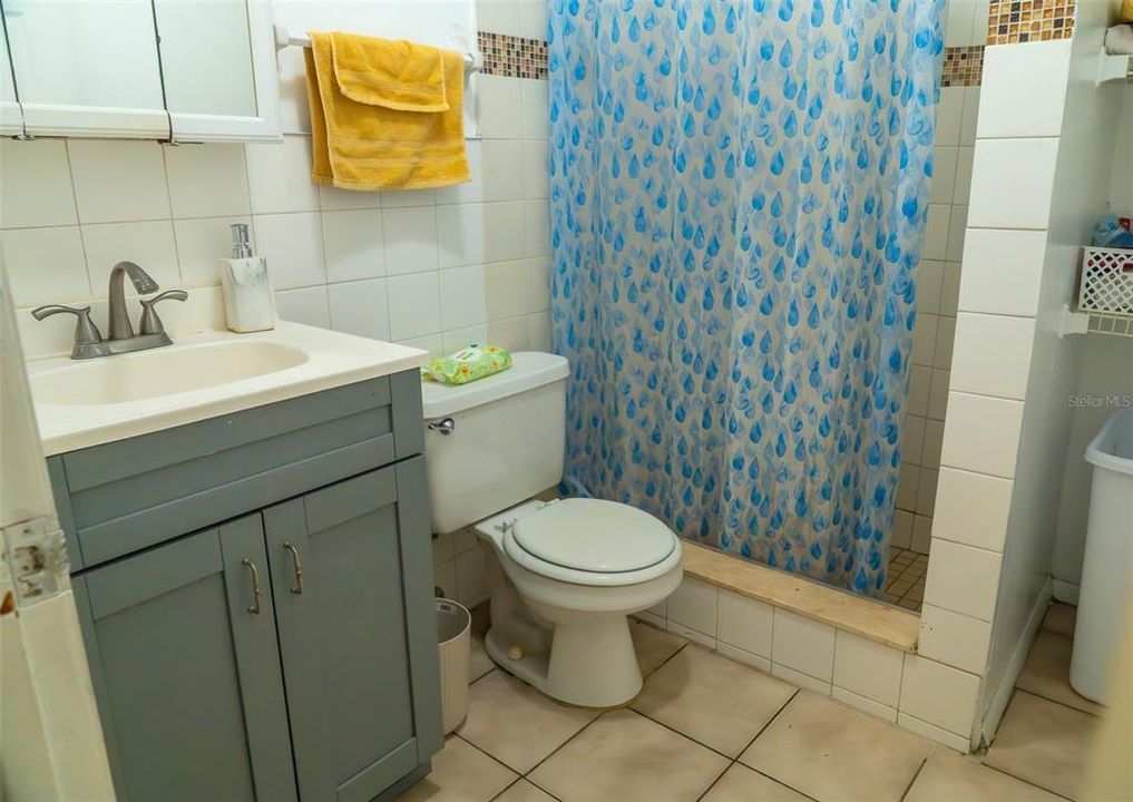 待售: $500,000 (4 贝兹, 3 浴室, 1818 平方英尺)