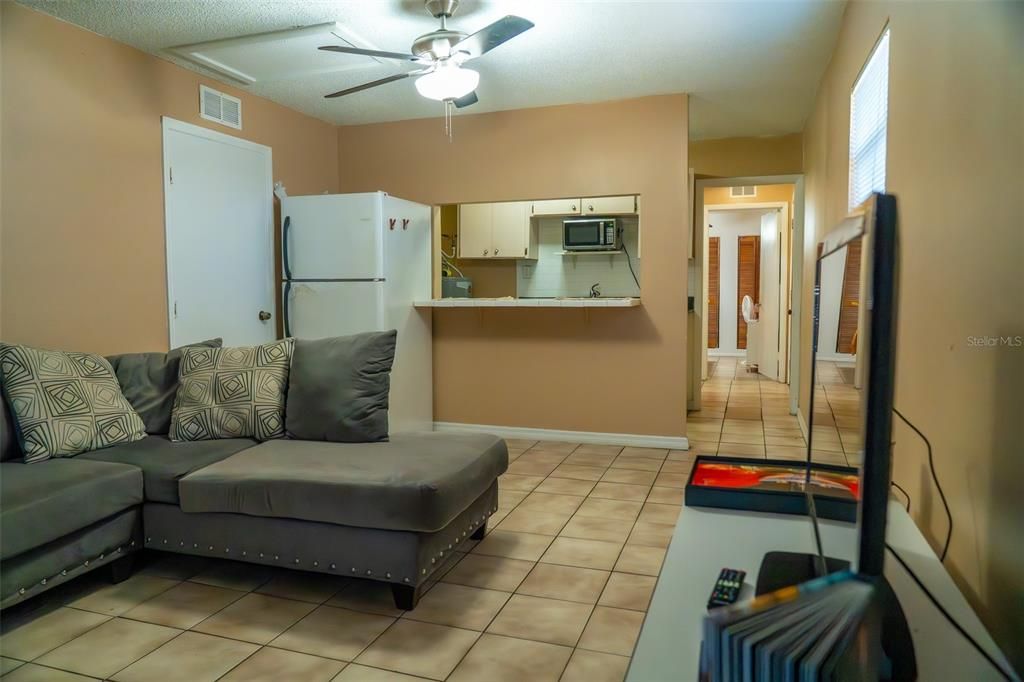 待售: $500,000 (4 贝兹, 3 浴室, 1818 平方英尺)