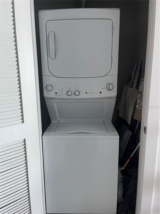 出租: $2,100 (1 贝兹, 1 浴室, 615 平方英尺)