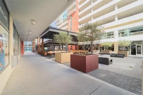 出租: $2,100 (1 贝兹, 1 浴室, 615 平方英尺)