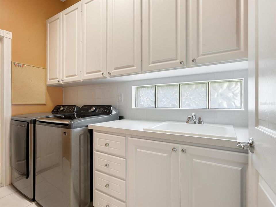 待售: $649,000 (3 贝兹, 3 浴室, 2008 平方英尺)