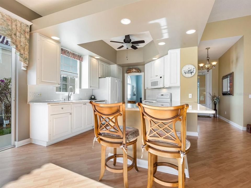 待售: $649,000 (3 贝兹, 3 浴室, 2008 平方英尺)