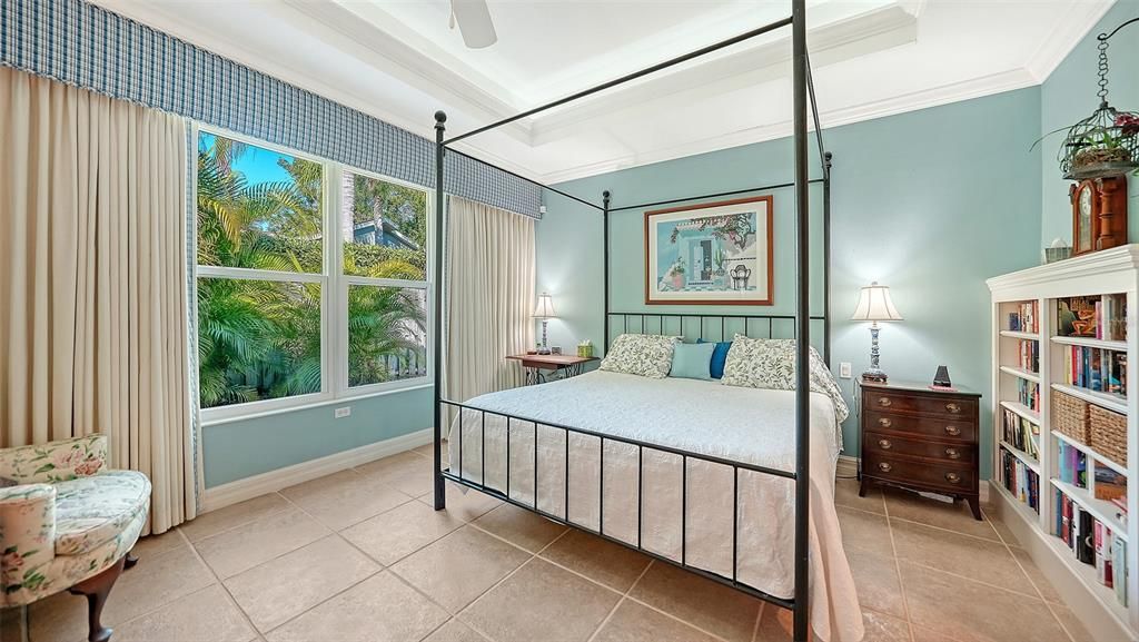 待售: $700,000 (3 贝兹, 2 浴室, 2245 平方英尺)