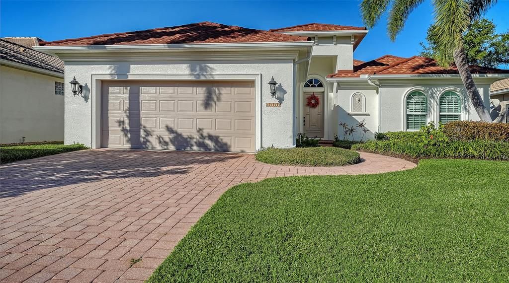 待售: $700,000 (3 贝兹, 2 浴室, 2245 平方英尺)