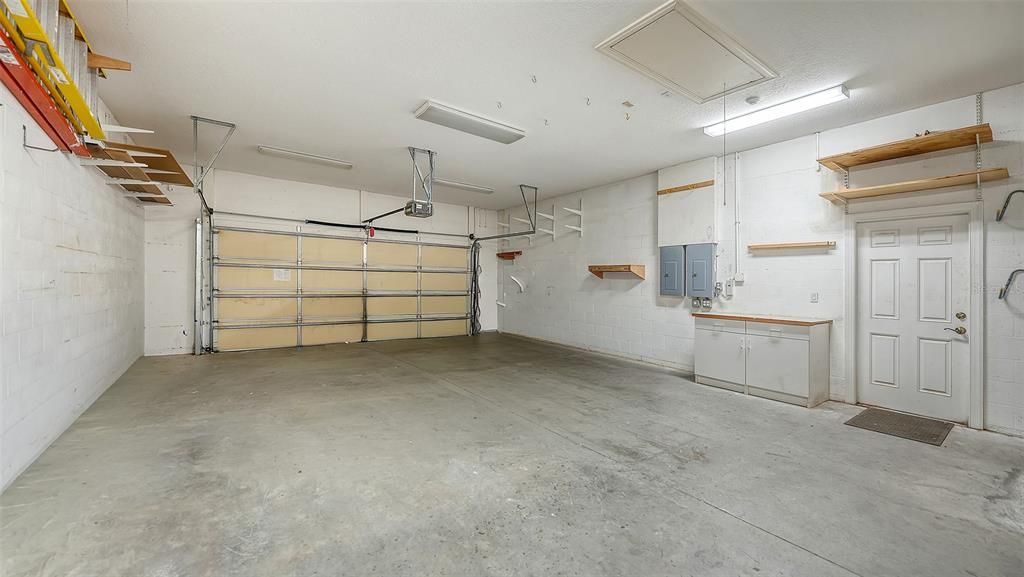 待售: $700,000 (3 贝兹, 2 浴室, 2245 平方英尺)