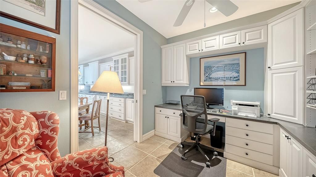 待售: $700,000 (3 贝兹, 2 浴室, 2245 平方英尺)