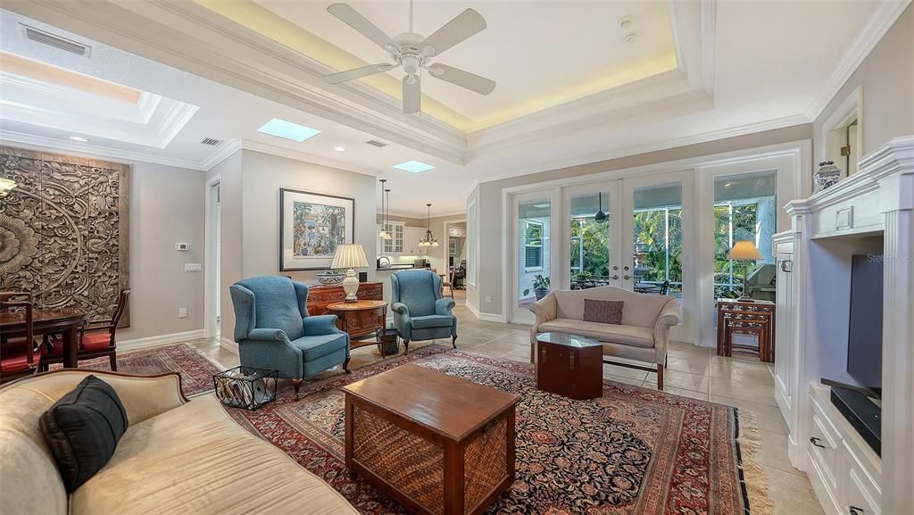 待售: $700,000 (3 贝兹, 2 浴室, 2245 平方英尺)