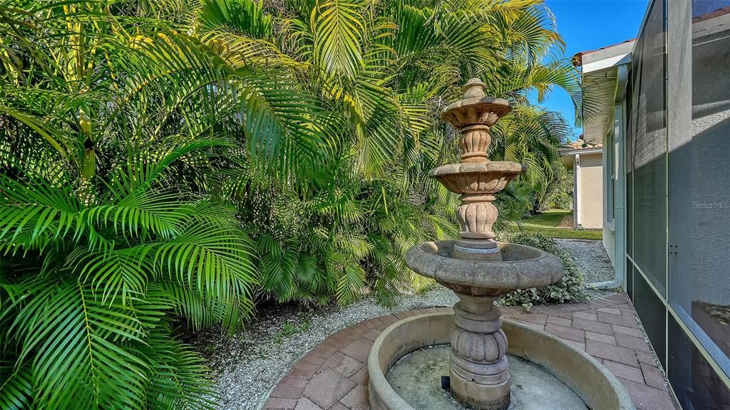 待售: $700,000 (3 贝兹, 2 浴室, 2245 平方英尺)