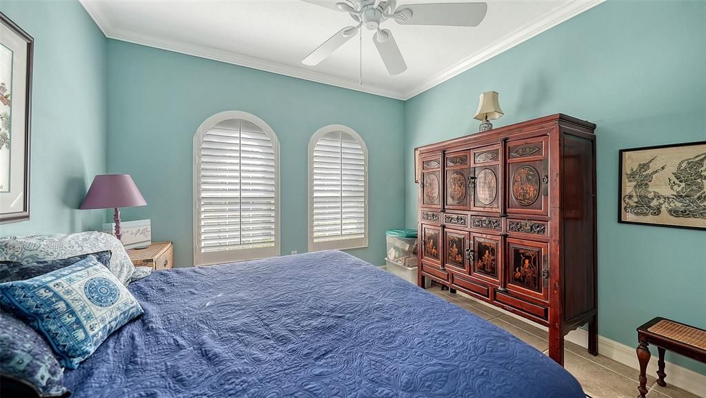 待售: $700,000 (3 贝兹, 2 浴室, 2245 平方英尺)