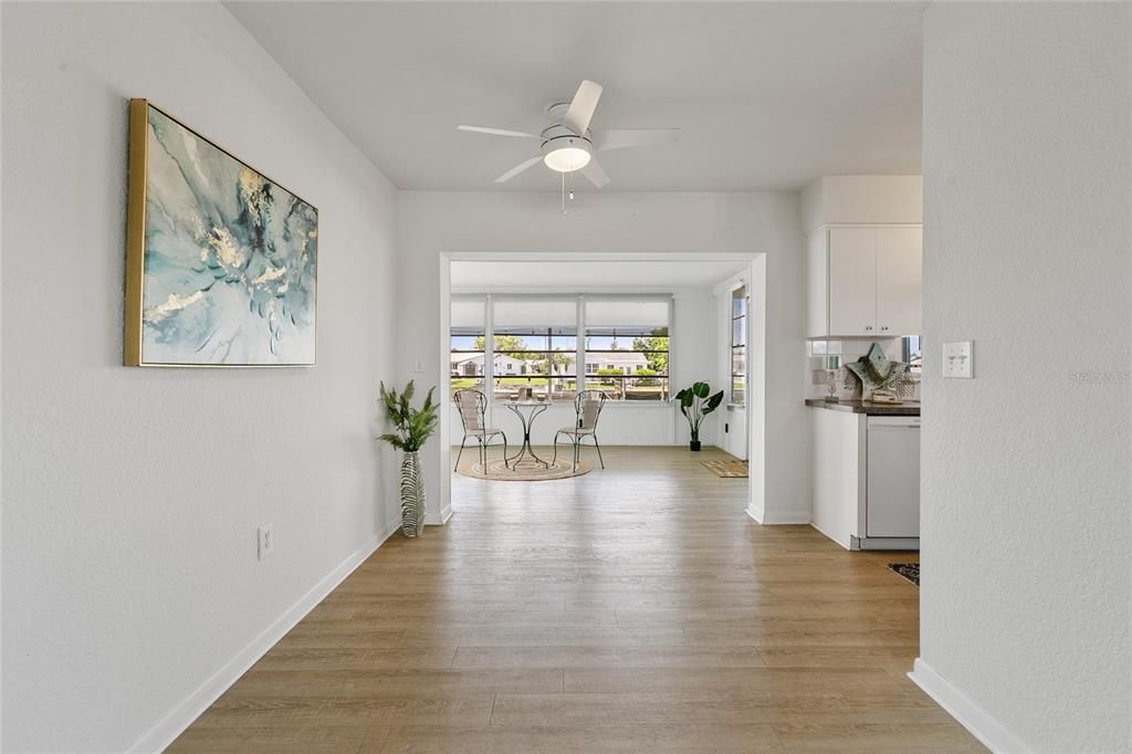 На продажу: $330,000 (2 спален, 1 ванн, 1220 Квадратных фут)