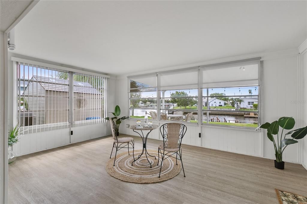 На продажу: $330,000 (2 спален, 1 ванн, 1220 Квадратных фут)