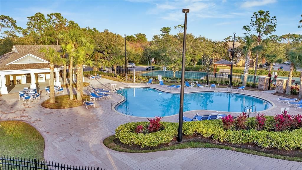 待售: $300,000 (2 贝兹, 2 浴室, 1216 平方英尺)