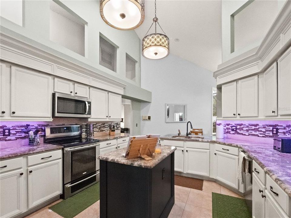 На продажу: $675,000 (4 спален, 3 ванн, 2839 Квадратных фут)