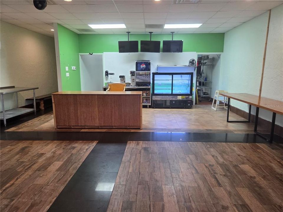 待售: $458,000 (0 贝兹, 0 浴室, 2281 平方英尺)