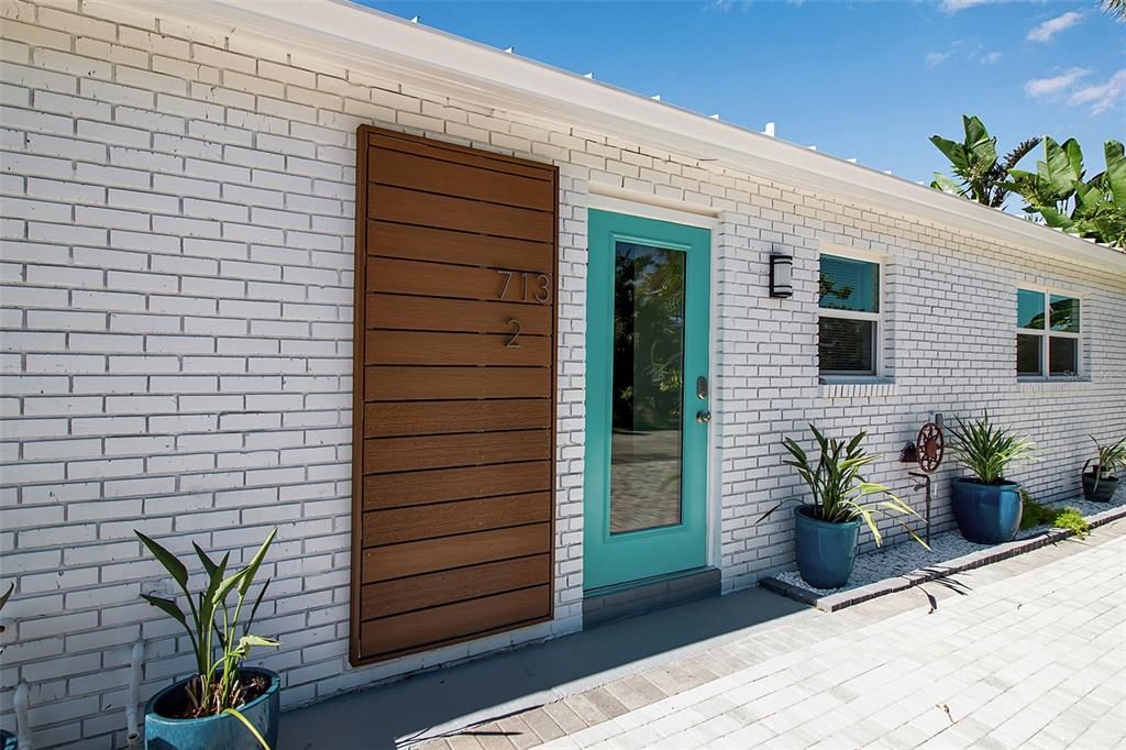 待售: $595,000 (2 贝兹, 2 浴室, 1215 平方英尺)