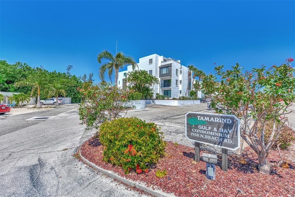 For Sale: $549,000 (2 beds, 2 baths, 1237 Square Feet)