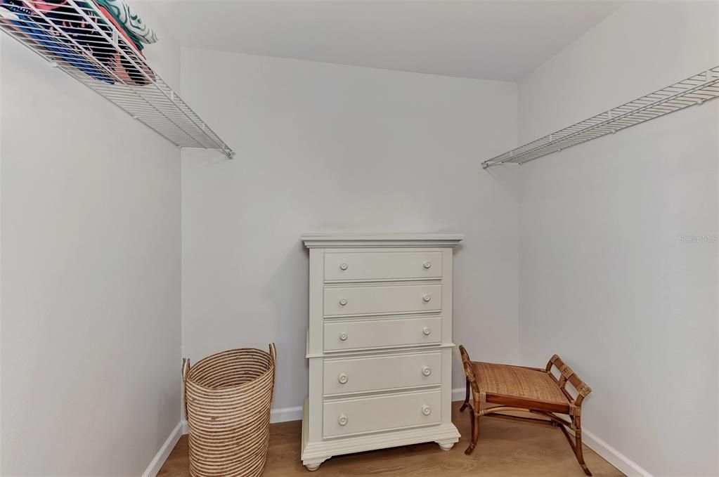 For Sale: $549,000 (2 beds, 2 baths, 1237 Square Feet)