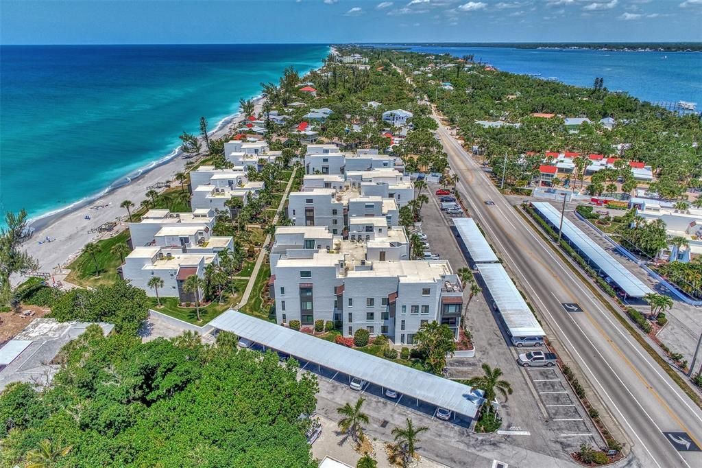 For Sale: $549,000 (2 beds, 2 baths, 1237 Square Feet)