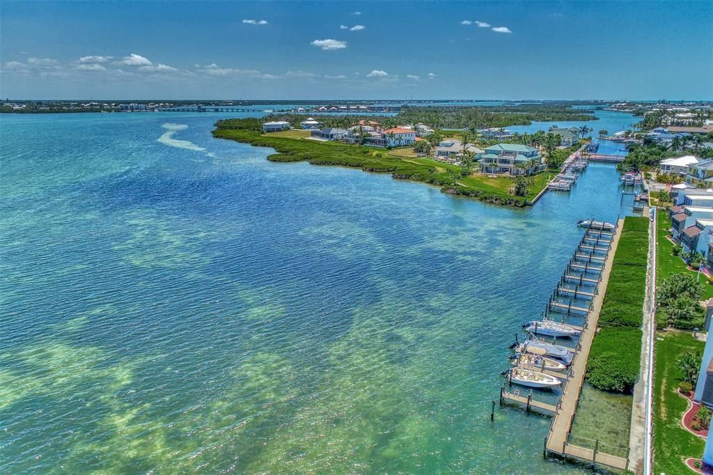 For Sale: $549,000 (2 beds, 2 baths, 1237 Square Feet)