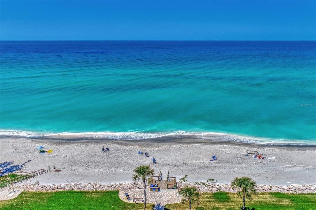 For Sale: $549,000 (2 beds, 2 baths, 1237 Square Feet)