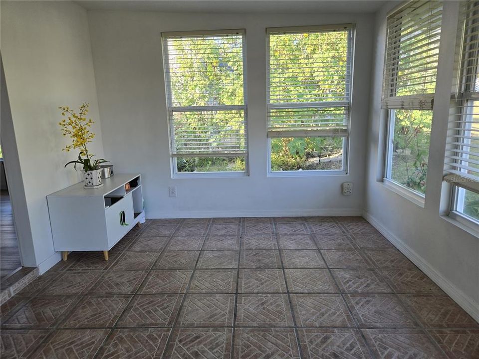 En Venta: $186,900 (2 camas, 2 baños, 1038 Pies cuadrados)