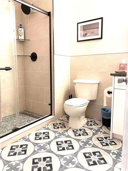 For Sale: $385,000 (2 beds, 2 baths, 1096 Square Feet)