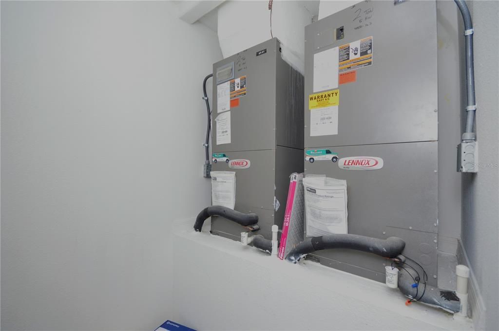 出租: $3,300 (5 贝兹, 3 浴室, 3412 平方英尺)