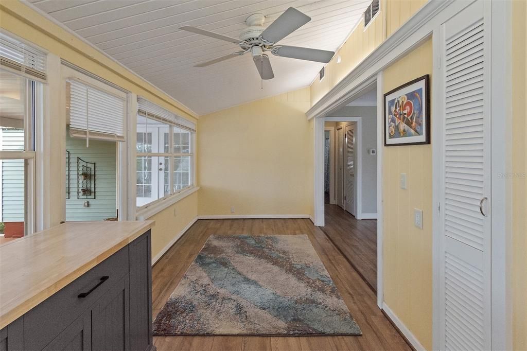 En Venta: $255,000 (2 camas, 2 baños, 1214 Pies cuadrados)