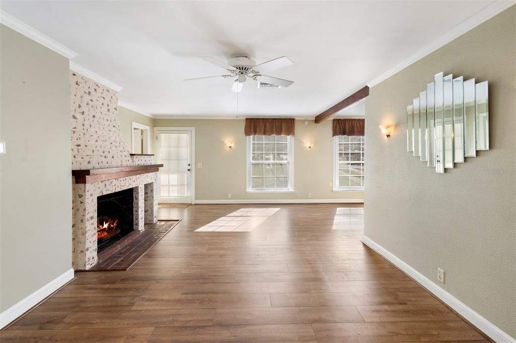 En Venta: $255,000 (2 camas, 2 baños, 1214 Pies cuadrados)