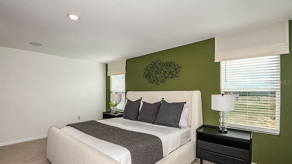 En Venta: $370,000 (4 camas, 2 baños, 2270 Pies cuadrados)