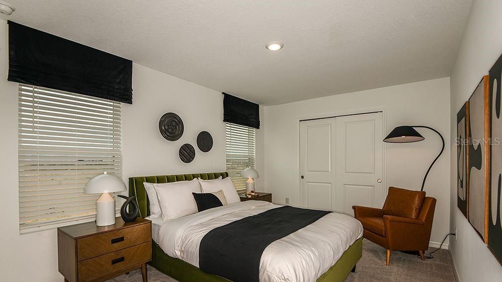 En Venta: $370,000 (4 camas, 2 baños, 2270 Pies cuadrados)