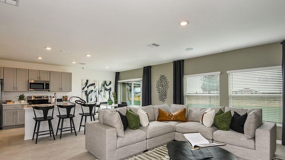 En Venta: $370,000 (4 camas, 2 baños, 2270 Pies cuadrados)